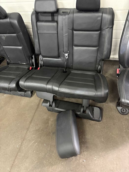 Fotele skóra jeep grand cherokee wk2 overland   ładne na sztuki /całość