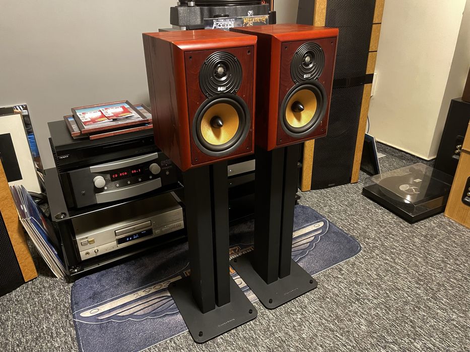 Kolumny podstawkowe monitory Bowers & Wilkins CDM2 SE