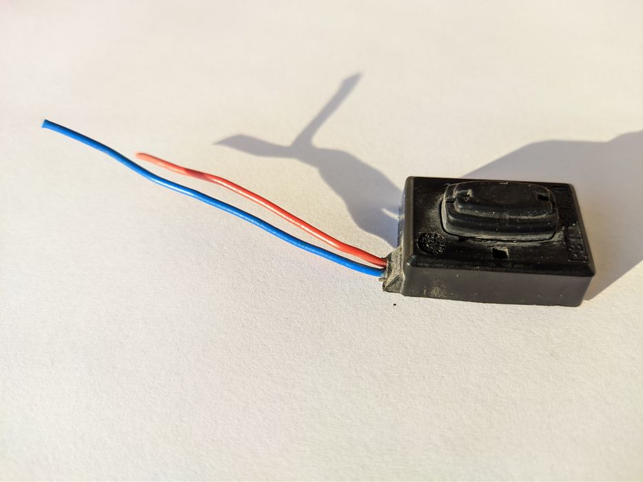 Mikrostyk drzwi Chevrolet Cruze. Przycisk drzwi Chevrolet Cruze