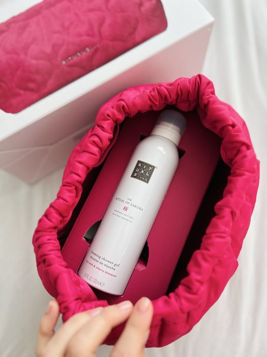 Подарунковий набір Рітуалс Сакура косметичка Rituals Sakura gift set L
