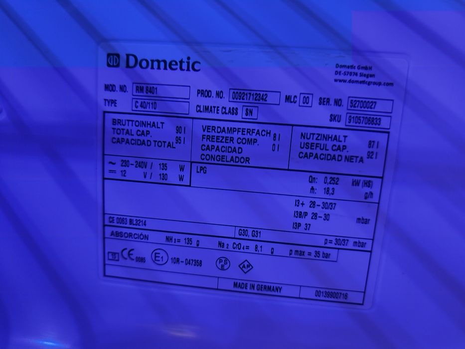 Frigorífico trivalente dometic RM8411 gás 12v 220v