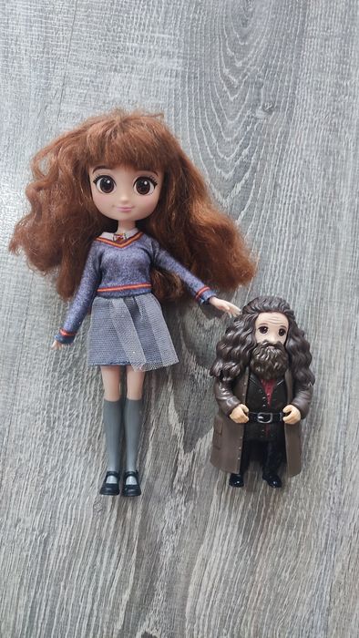 Zestaw lalka Hermiona i Hagrid