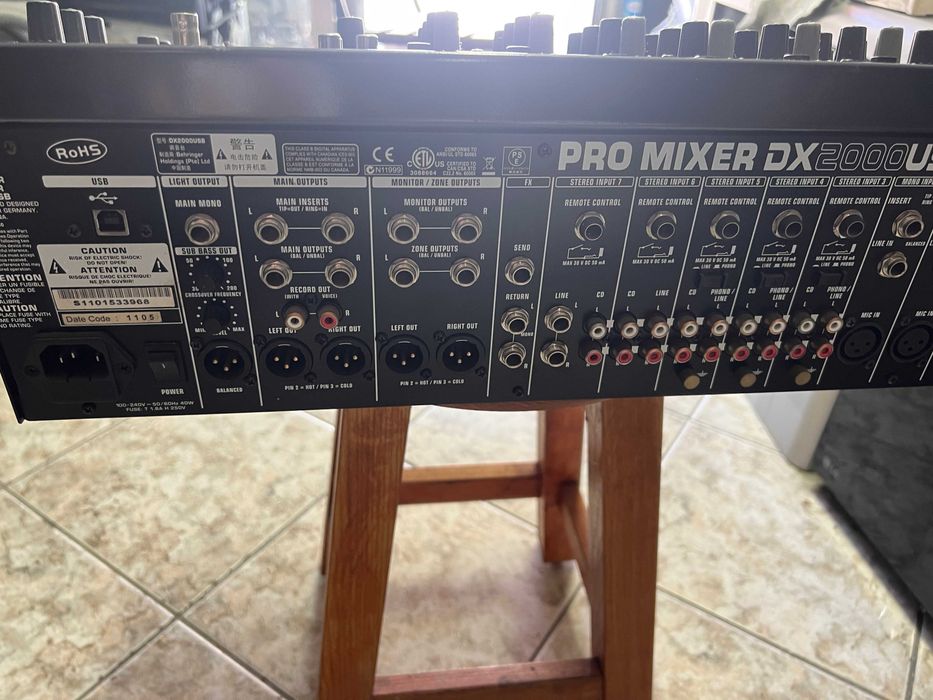 Behringer pro mixer dx2000usb