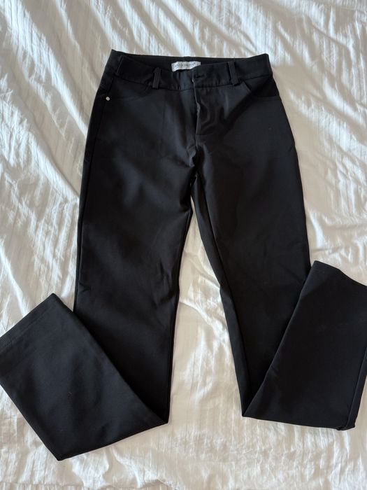 Класичні чорні жіночі штани