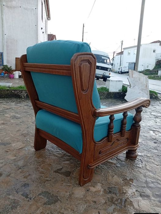 Poltrona em madeira