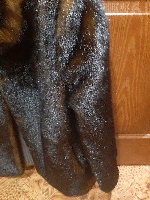 Полушубок НОВЫЙ, шикарный.