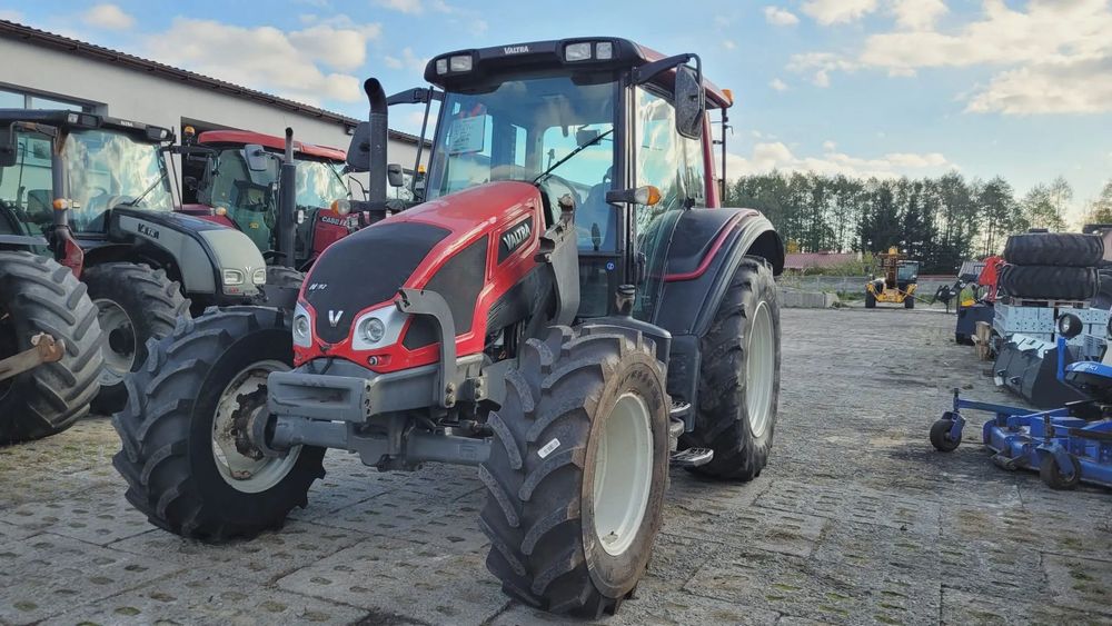Valtra N93