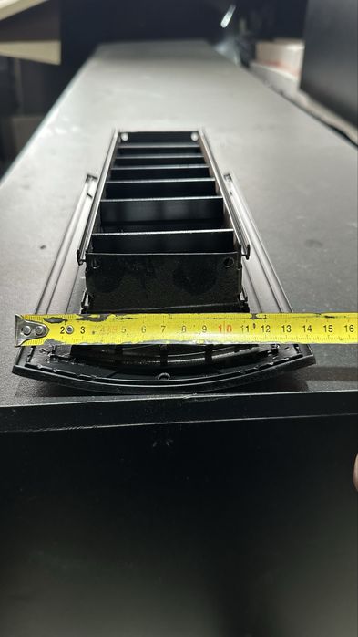 Решетка двурядная регулируемая на вентиляцию