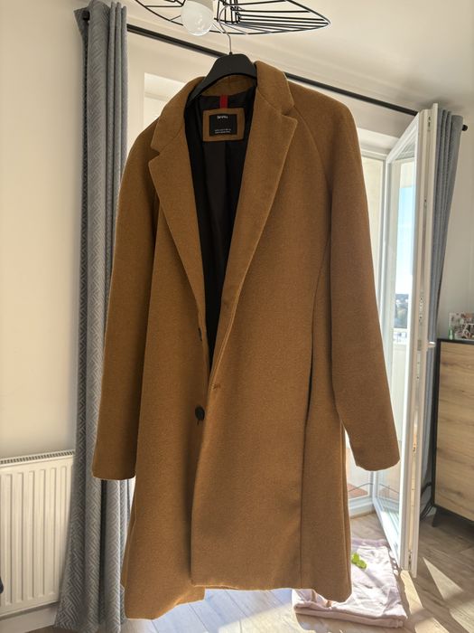 Płaszcz męski Bershka