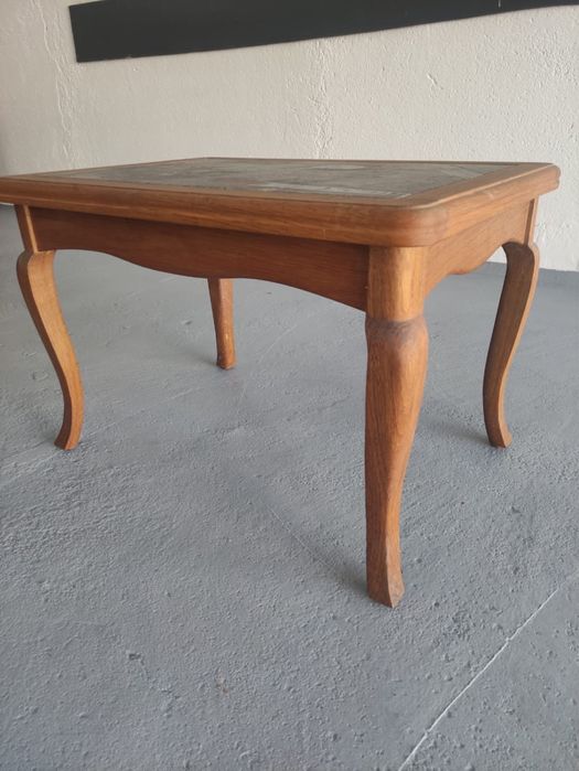 Stolik kawowy z marmurowym blatem