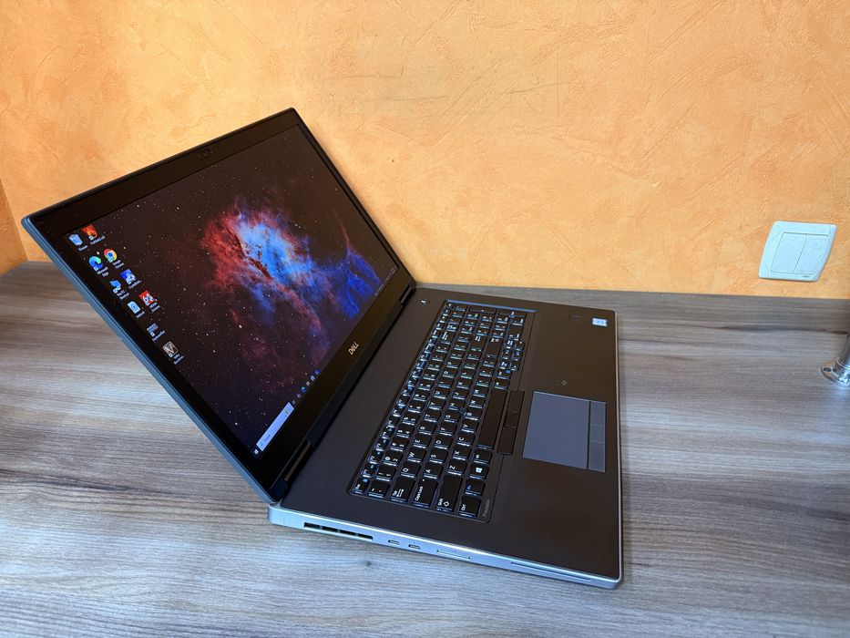 Потужний Dell Precision 7740(i7-9850/16/RTX3000/256/FHD IPS 17.3)