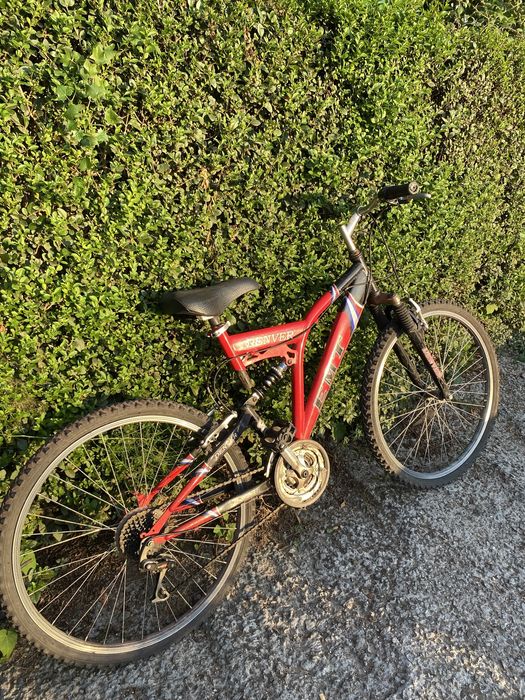 Bicicleta Roda 26 com suspensão central