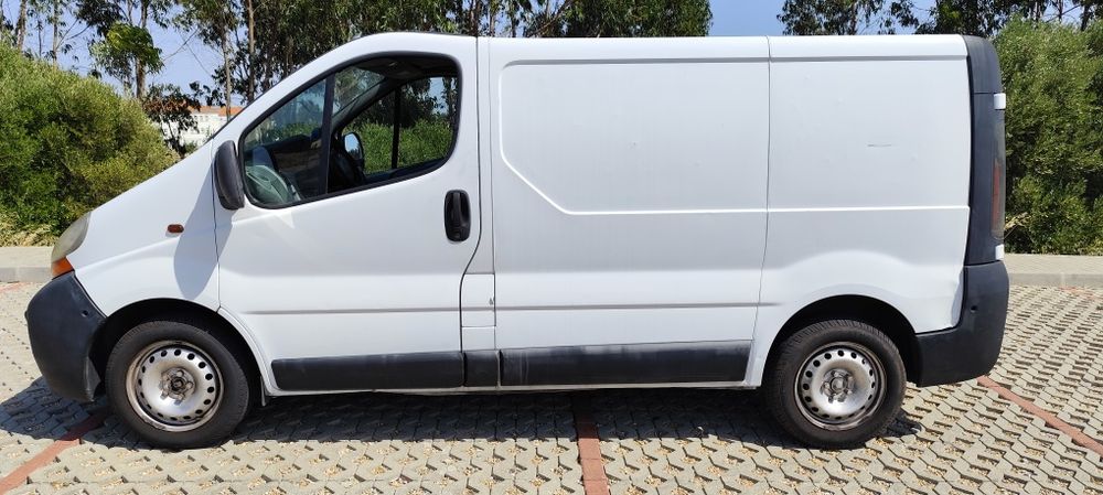 Renault Trafic 2003 comercial 3 lugares | motor novo | embraiagem nova | inspeção