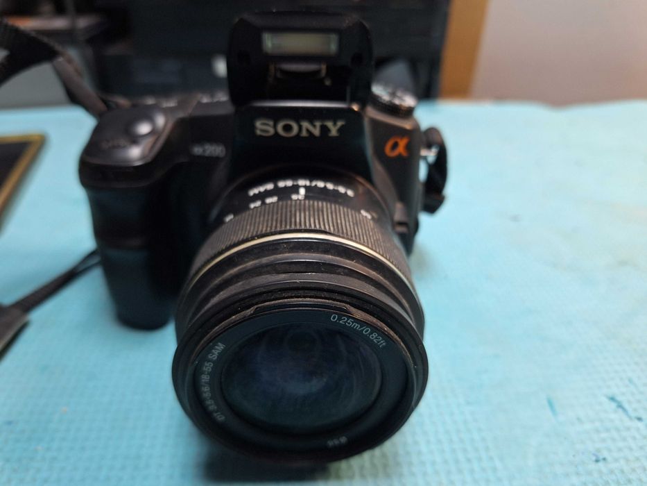 Фотоапарат Sony Alpha DSLR-A200
