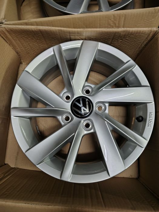 Felgi aluminiowe Oryginalne VW 15 5x112 Golf
