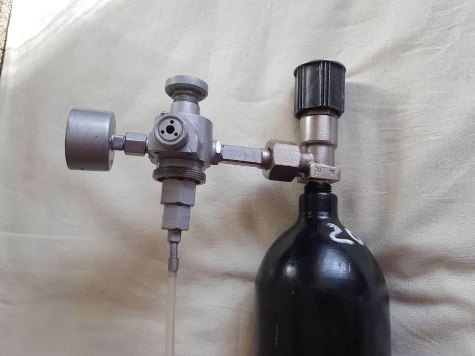 Продам CO2 баллон с редуктором для аквариума