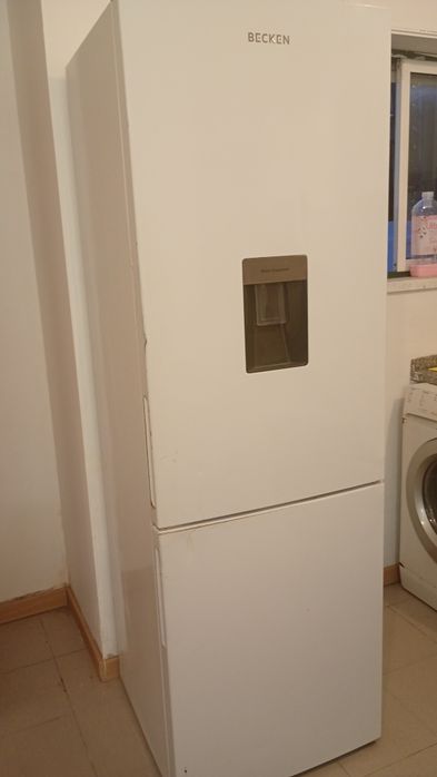 Máquina de lavar e secar roupas