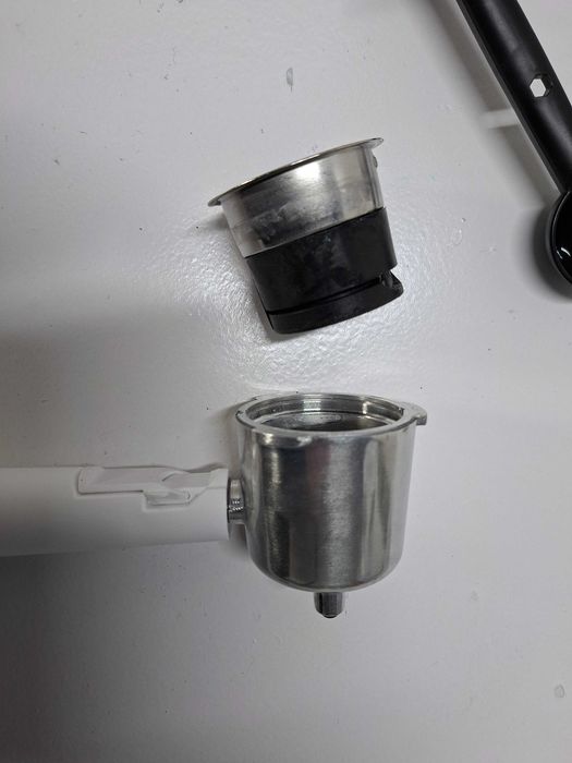 Kolbowy ekspres ciśnieniowy Cecotec Bianca Cumbia Power Instant-ccino