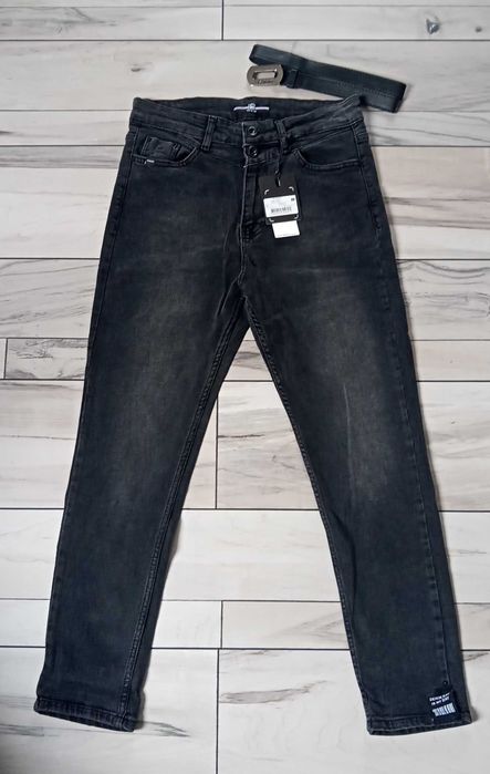 Spodnie Jeans z Paskiem w Komplecie.