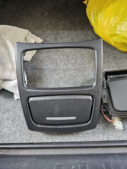 Bmw m3 e92 e93 m3 popielniczki dekory tył  nawiew  popielniczka dekor skóra