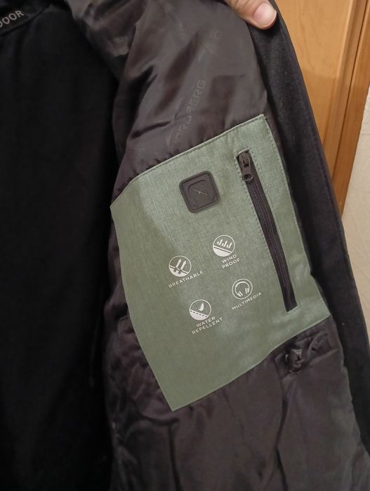 Жіноча куртка NORDBERG м'ятна M  нова з Європи