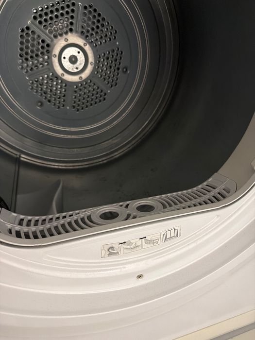 Máquina secar roupa