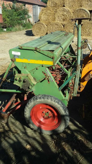 siewnik do zboża Hassia DU 300