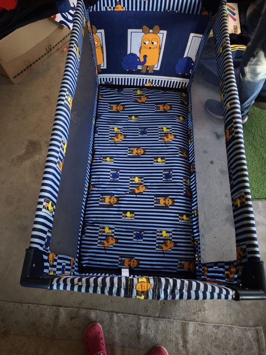 Cama tipo parque para crianças