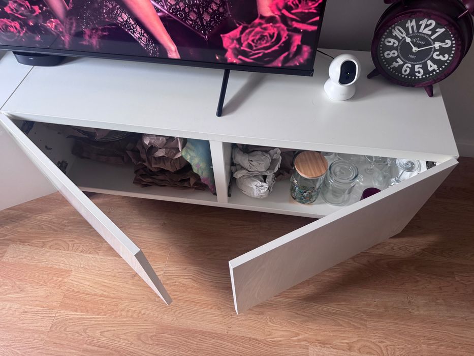 Móvel TV / Aparador Branco 240 cm – 200€ Negociáveis