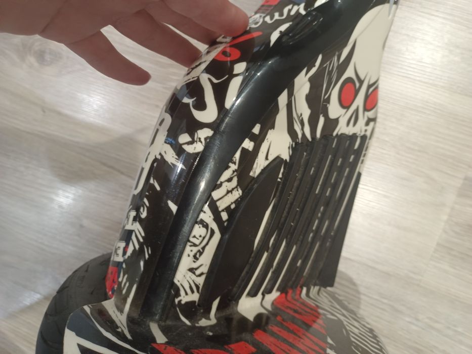 Гіроборд ROVER XL6 10.5 Grafitti white-red
Код: 705710