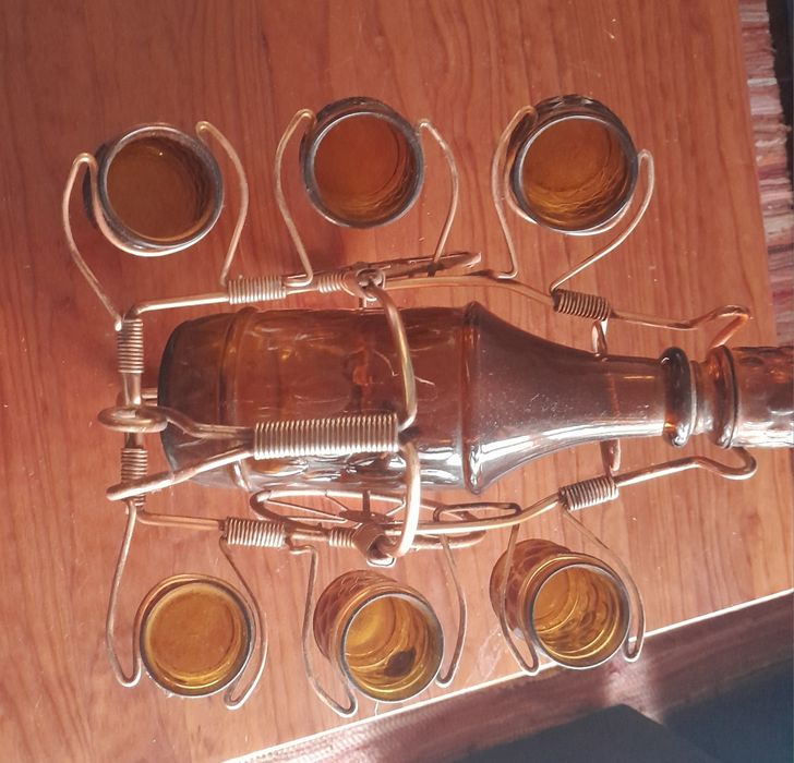 Suporte garrafas antigo