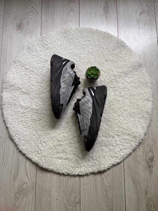 Мужские Кроссовки Adidas Yeezy Boost 700 Mnvn 42р(27см)