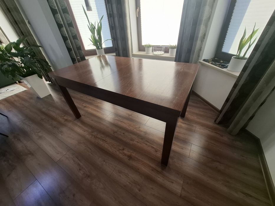 Stół do  Salonu Jadalni  160x90 rozkładany do 220cm orzech