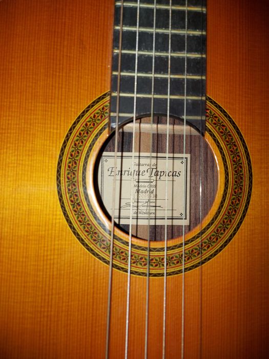 Guitarra Clássica + mala transporte