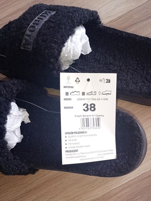 Czarne klapki Kubota