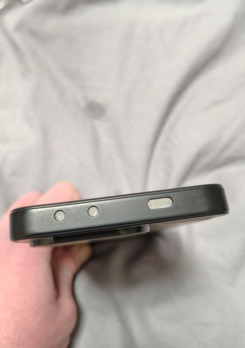 Кожаный магнитный чехол на Poco F6/F6 pro