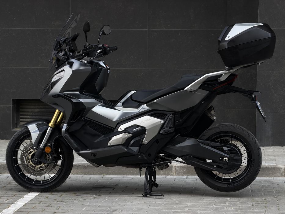 HONDA X-ADV 750 - Como Nova!