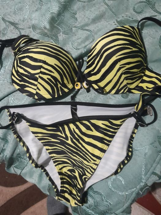 Продам жіночі купальники