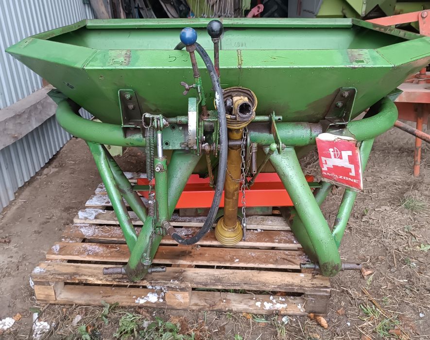 Rozsiewacz nawozu Amazone zaf 603