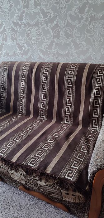 Диван розкладний і два крісла розкладних