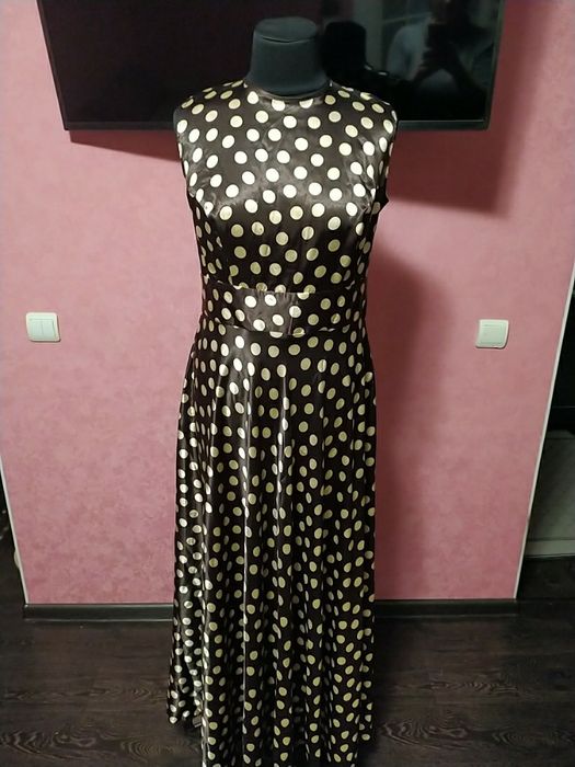 Платье вечернее,атласс