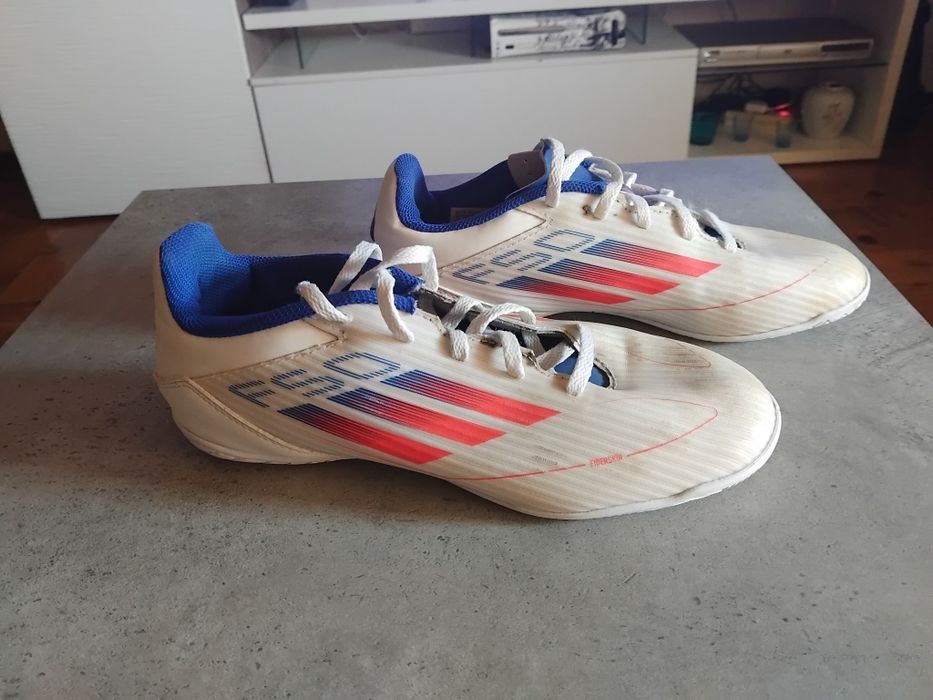 Sapatilhas Futsal Adidas F50 Club Indoor (Branco/Vermelho/Azul)