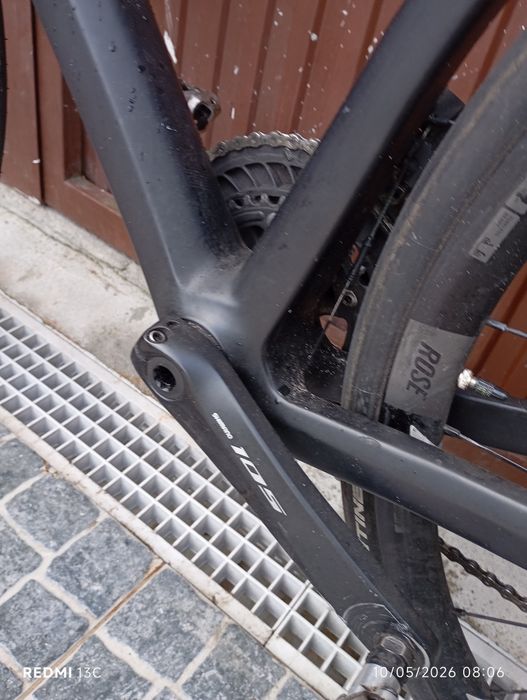 Bicicleta carbono full 105 travões disco