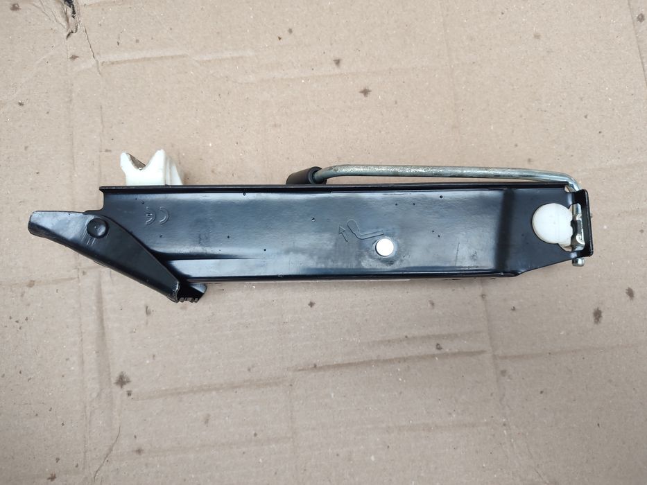 Домкрат Volkswagen polo V (2009–2017) Фольксваген Поло