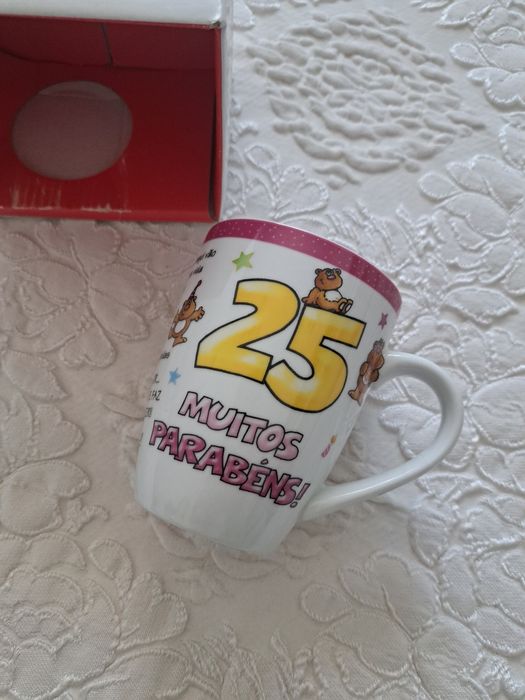 Caneca Parabéns 25 anos