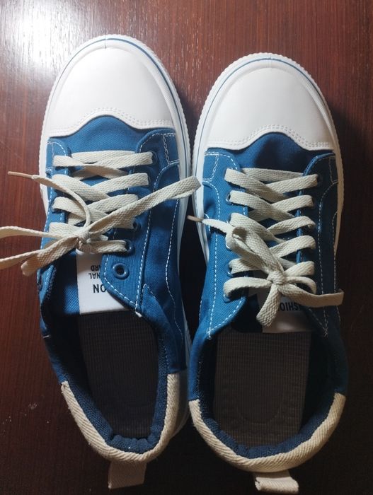 Продам нове взуття