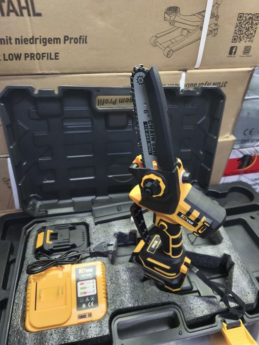 Motosserra podadora eléctrica com 2 baterias de 21V DW