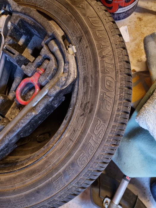 Koło zapasowe 5x100 lewarek klucz zestaw Golf IV