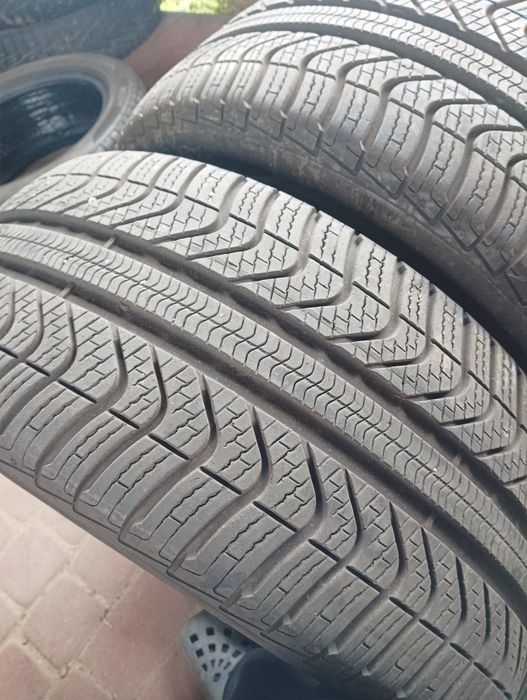 Opony całoroczne 235/45/17