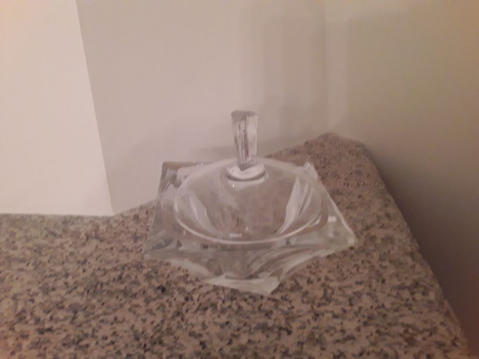 Bomboneira transparente nova